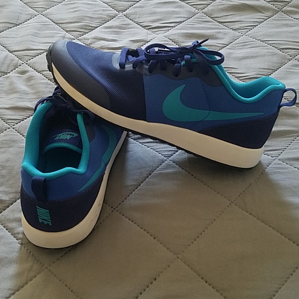 Nike Men's Shoes - Picture 4 of 4